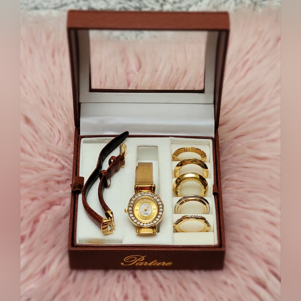 Vintage Parture Japan Watch With Interchangeable bezel and Strap